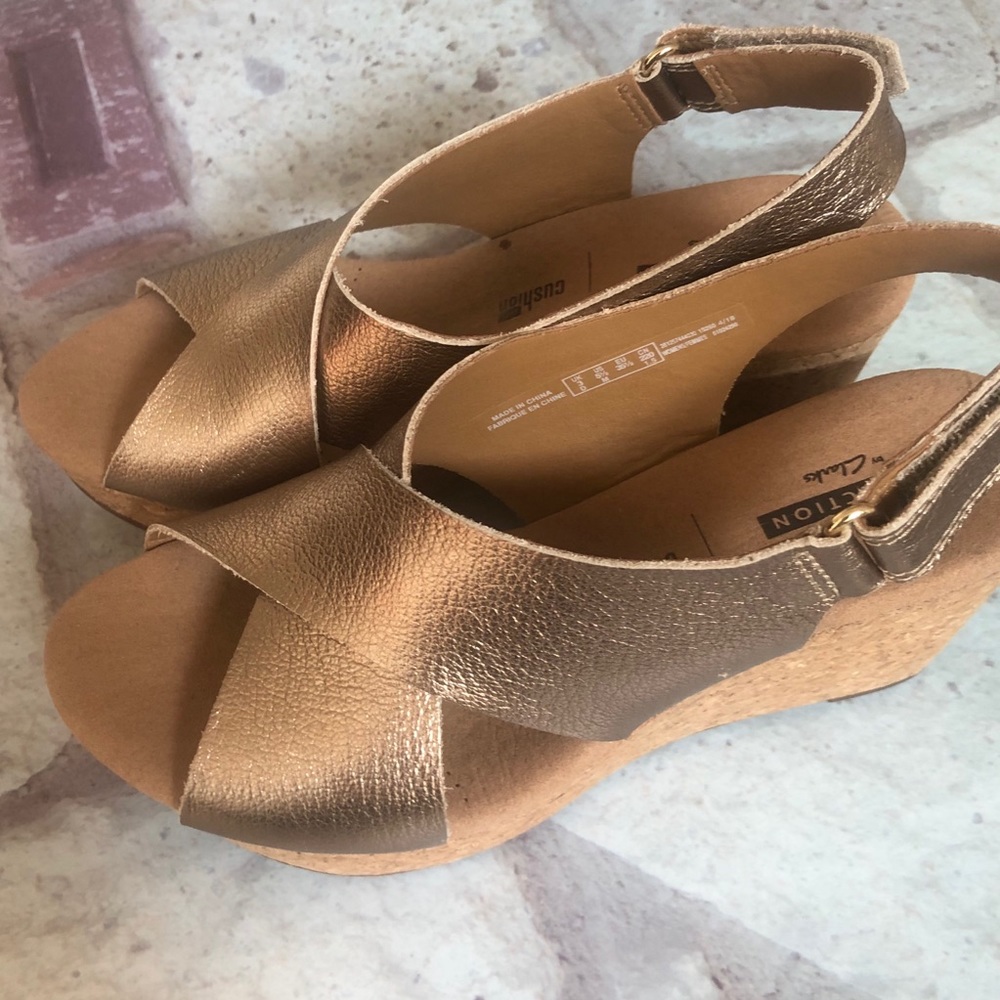 Clarks Annandale Eirwyn Gold Medal Sandals sz 5.5 - Picture 3 of 7